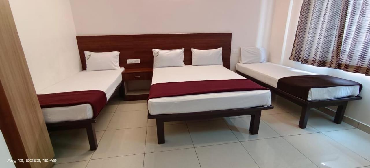 Octave Vels Grand Hotel Bangalore Exteriör bild